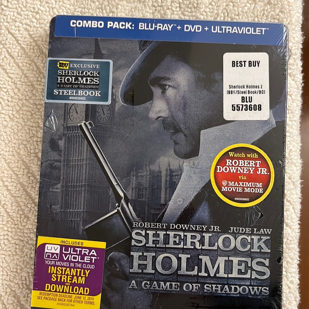 Sherlock Holmes A Game of Shadows DVD Combo Pack Blu-Ray + DVD + Ultraviolet